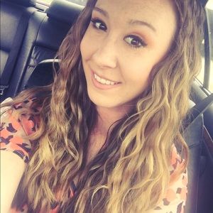 Meet your Posher, Connie